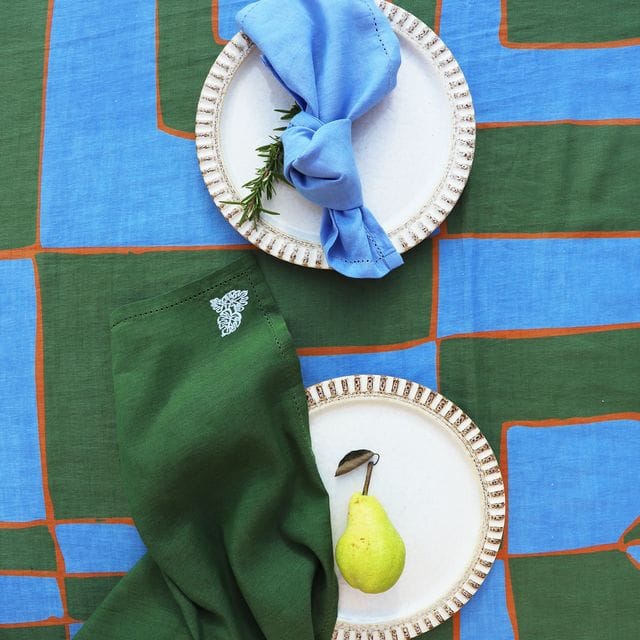 Loco Living Wedgewood Tablecloth ( 160cm x 250cm)