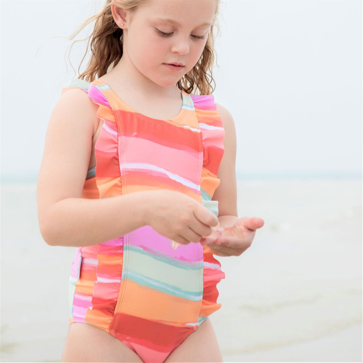 Mini Sandcrabs Ruffle Retro Vibes