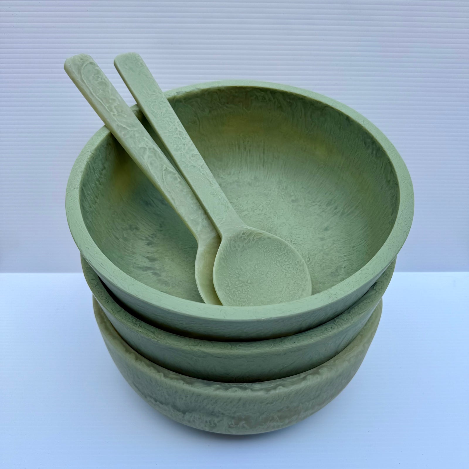 Sunday Merchant Kip Resin Salad Bowl | Pistachio