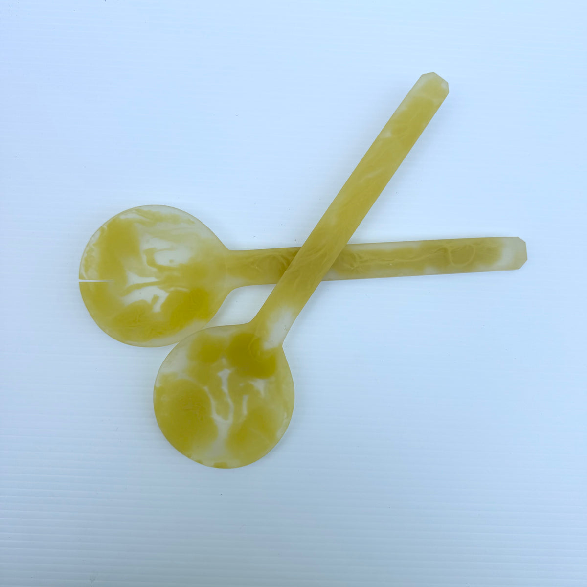 Sunday Merchant Kip Resin Salad Servers | Zest